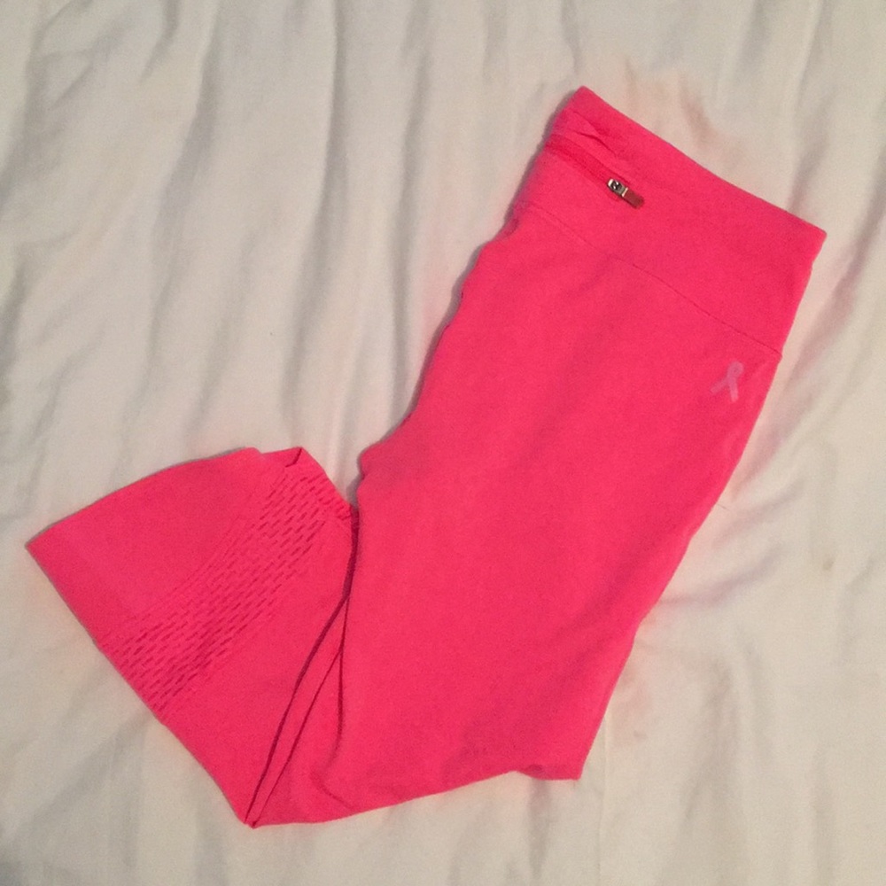 Under Armour Breast Cancer Awareness Running Crops